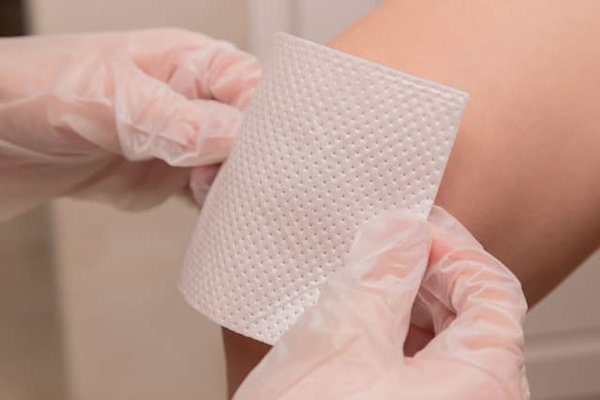 Guide pratique : Comment choisir le bon matériel pour faire un pansement